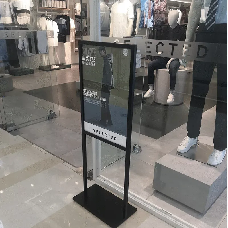 Standee đế sắt nhỏ gọn