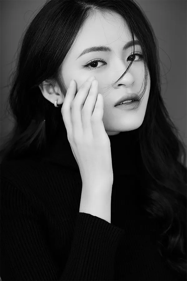 Bối cảnh studio hiện đại cho buổi chụp ảnh doanh nhân