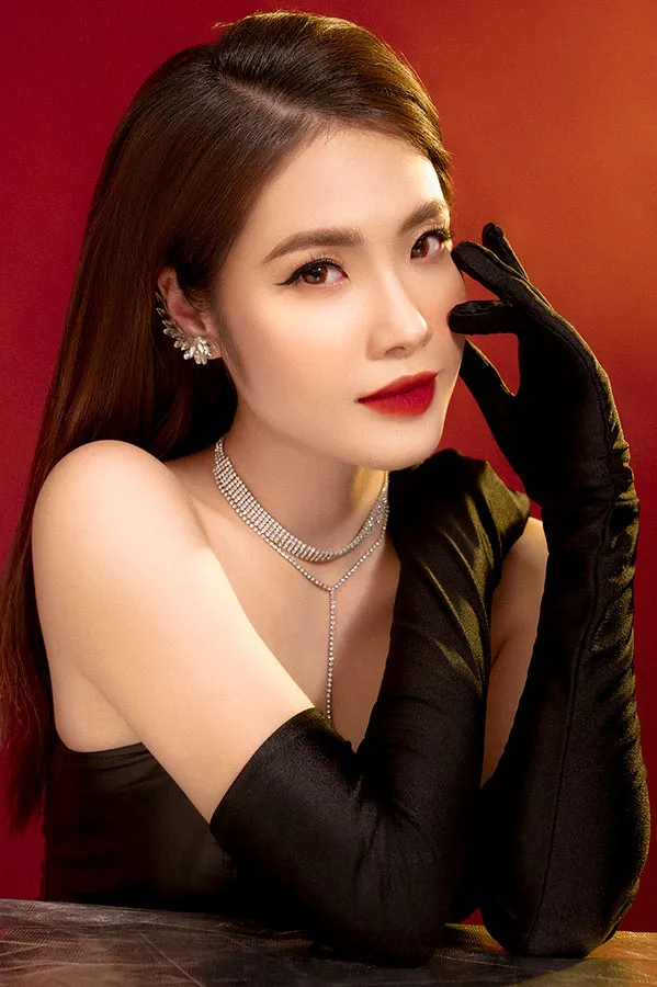 Bộ sưu tập vest và phụ kiện mới nhất cho buổi chụp hình