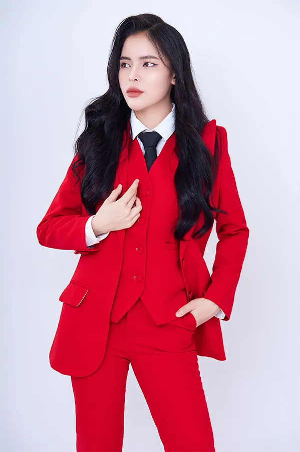 Thiết bị ánh sáng hiện đại trong studio chụp ảnh