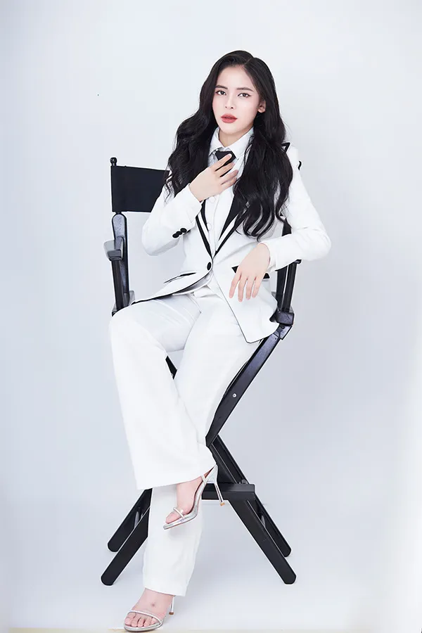 Đội ngũ nhiếp ảnh gia chuyên nghiệp tại studio