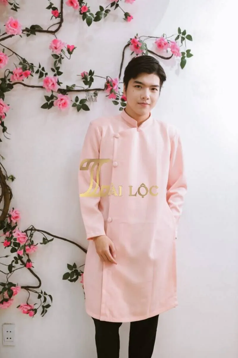 Áo dài bưng quả nam cách tân màu hồng nhạt vải gấm