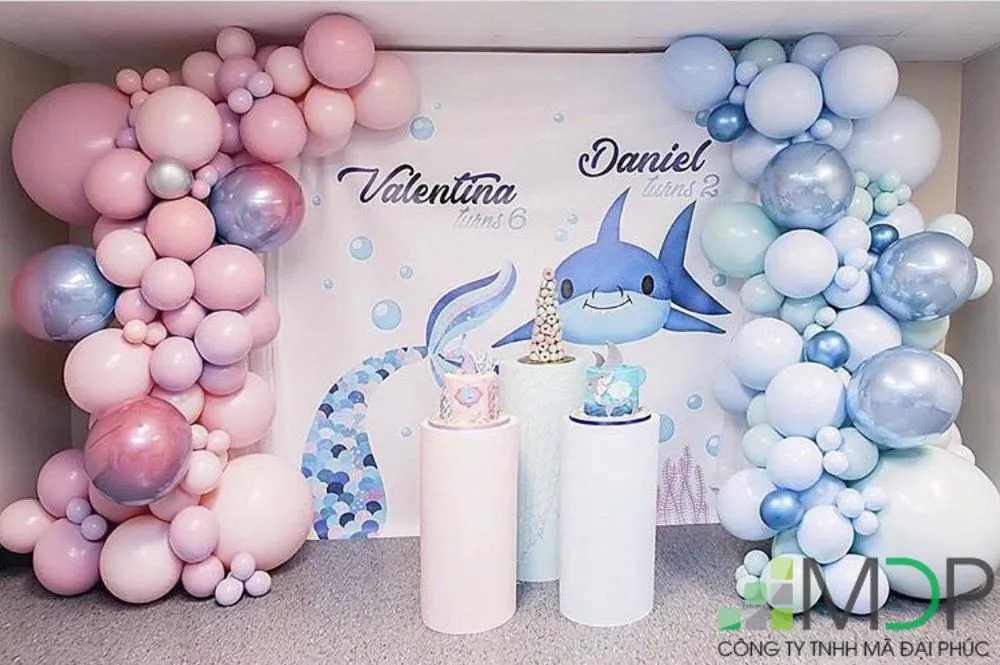 Mẫu backdrop sinh nhật cho bé trai với chủ đề động vật đáng yêu