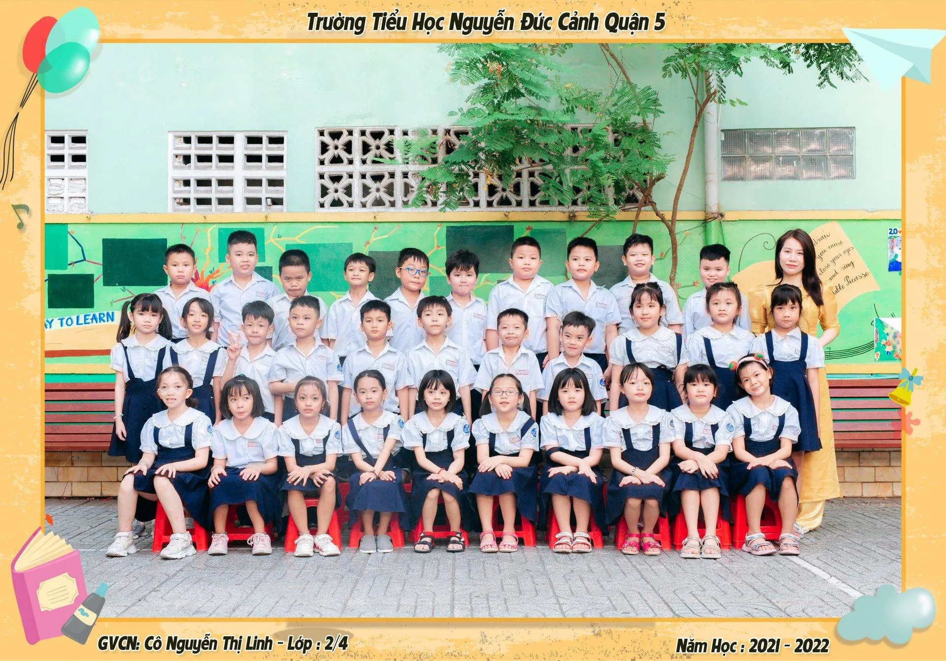 Khoảnh khắc chuyển động vui tươi trong ảnh kỷ yếu