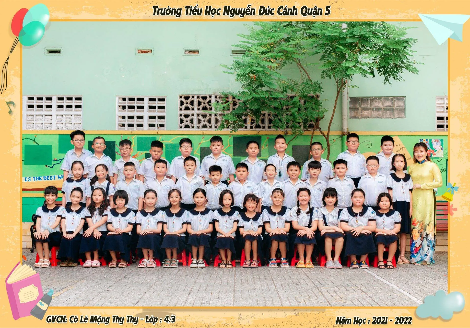 Các bé mầm non nắm tay nhau