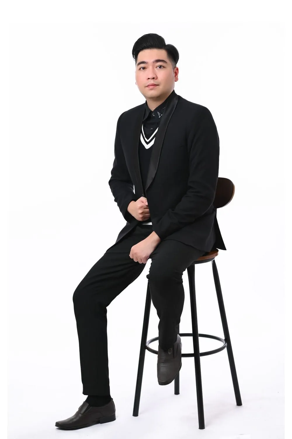 Ảnh profile nam cận cảnh