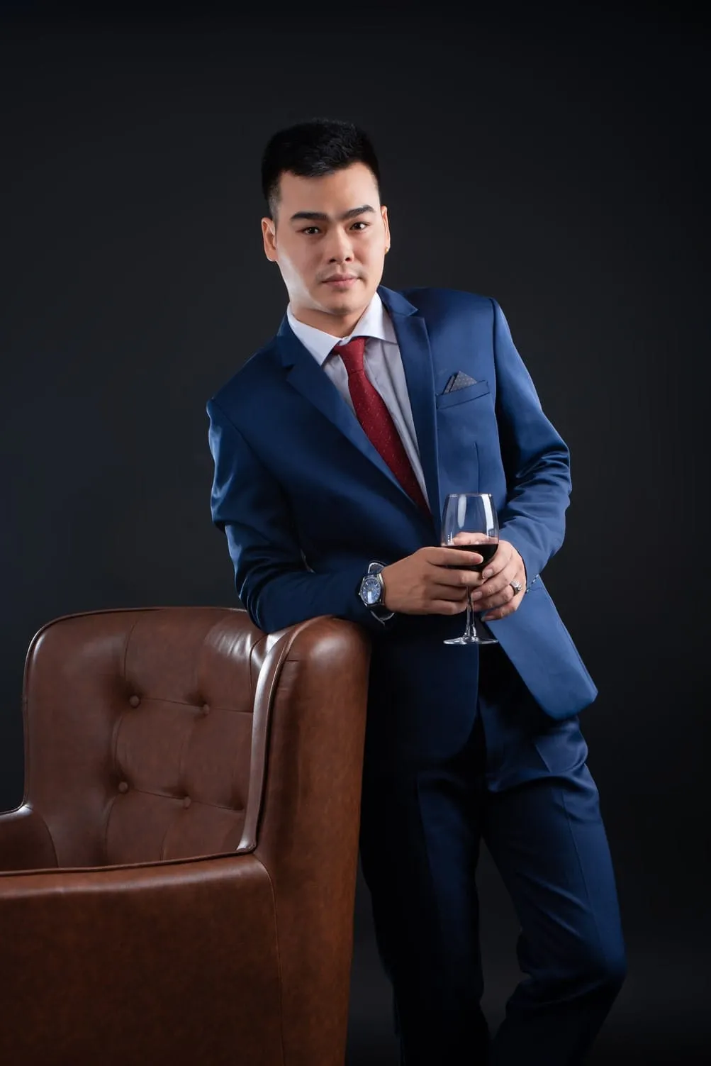 Ảnh chân dung nam đen trắng ấn tượng