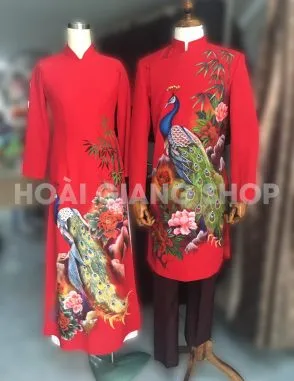 Áo dài cưới màu vàng phong cách truyền thống