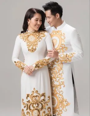 Áo dài cưới cặp trắng vân vàng