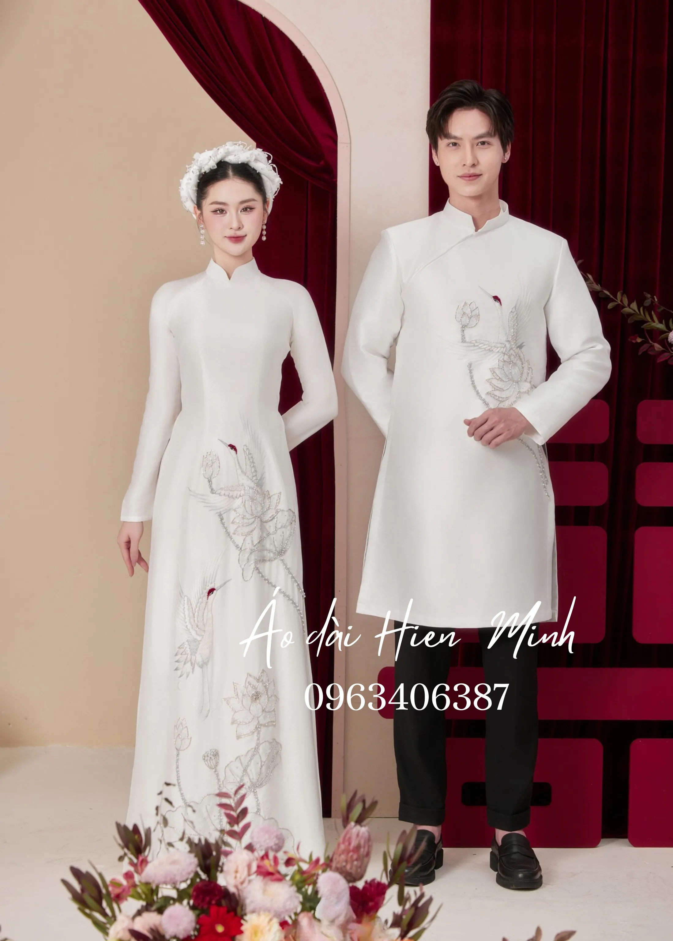 Áo dài cặp đôi màu trắng họa tiết hoa sen chim hạc
