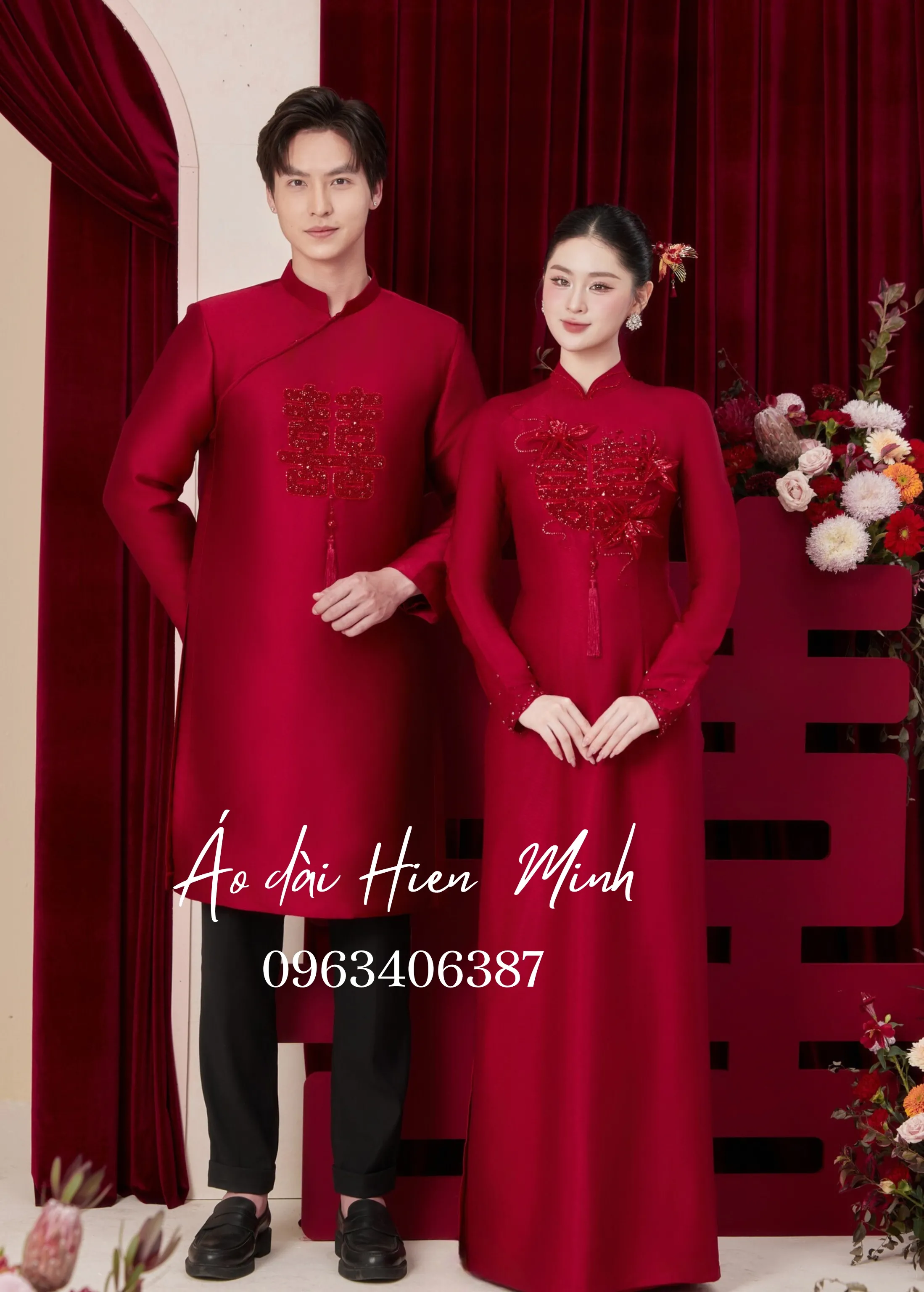 Áo dài ăn hỏi màu đỏ họa tiết song hỷ dành cho cô dâu chú rể