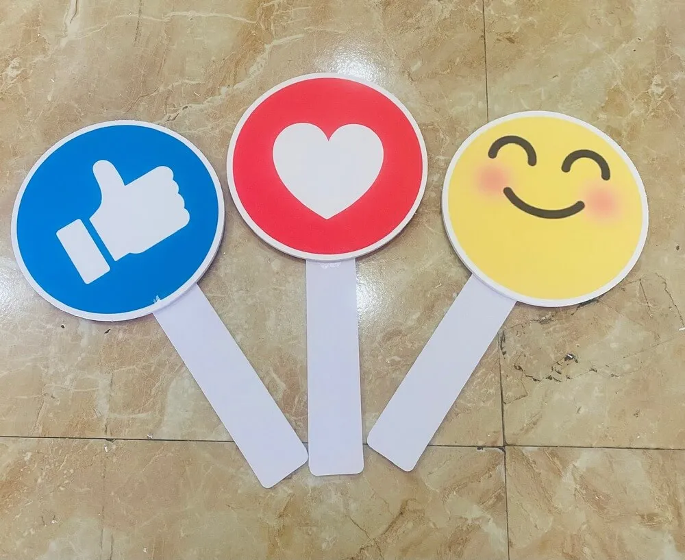 Các mẫu bảng cầm tay icon vui nhộn, kích thước mini khoảng 20cm