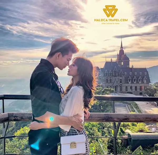 Cặp đôi chuẩn bị hôn nhau chụp ảnh lãng mạn