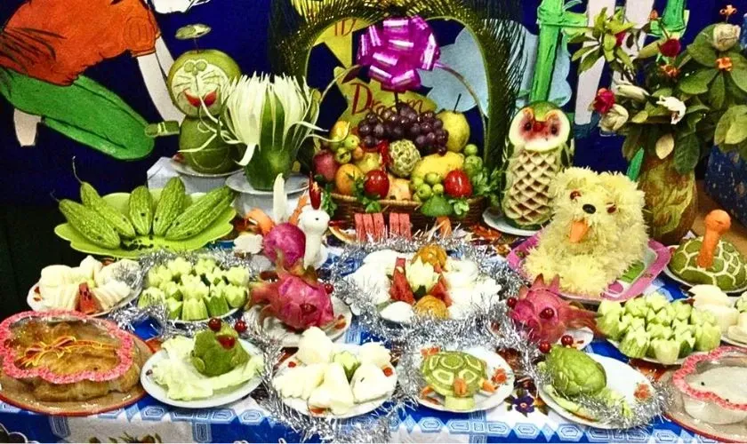 Mâm cỗ Trung Thu được sáng tạo với nhiều hình thù ngộ nghĩnh từ trái cây