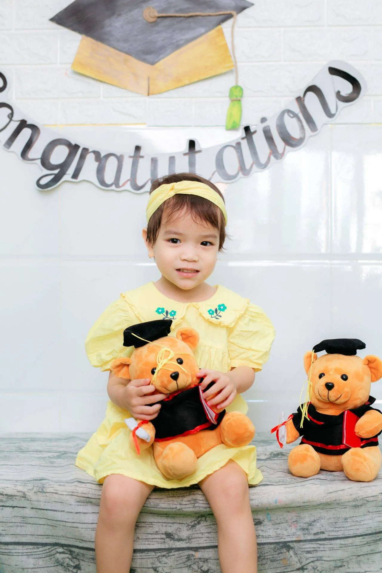 Tạo dáng ngộ nghĩnh với biểu tượng hòa bình