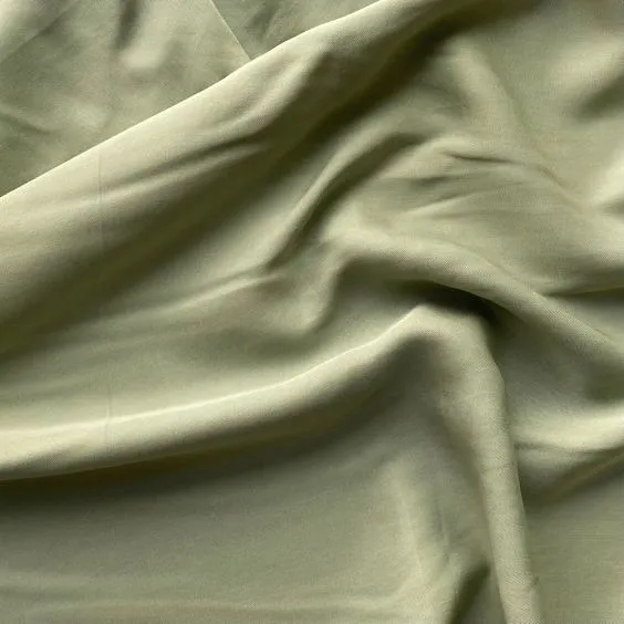 Vải Tencel màu trắng, chất liệu bền vững từ sợi gỗ, mềm mại và thân thiện với môi trường