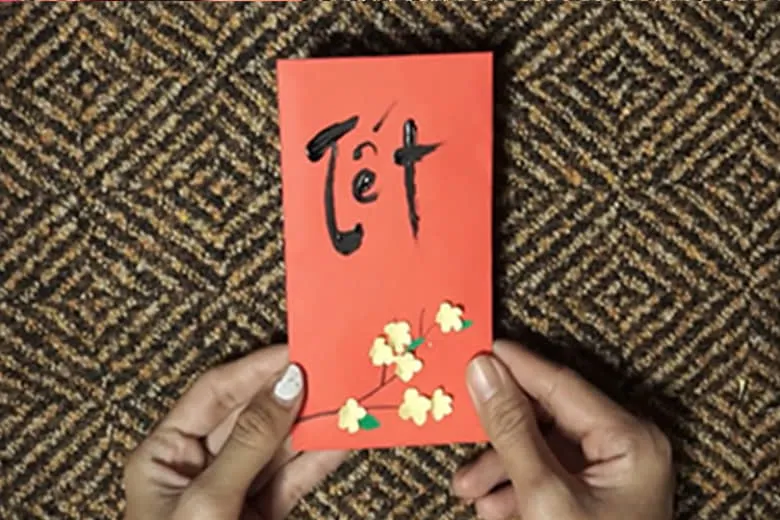 Chiếc bao lì xì tự làm đơn giản đã hoàn thành, sẵn sàng trang trí