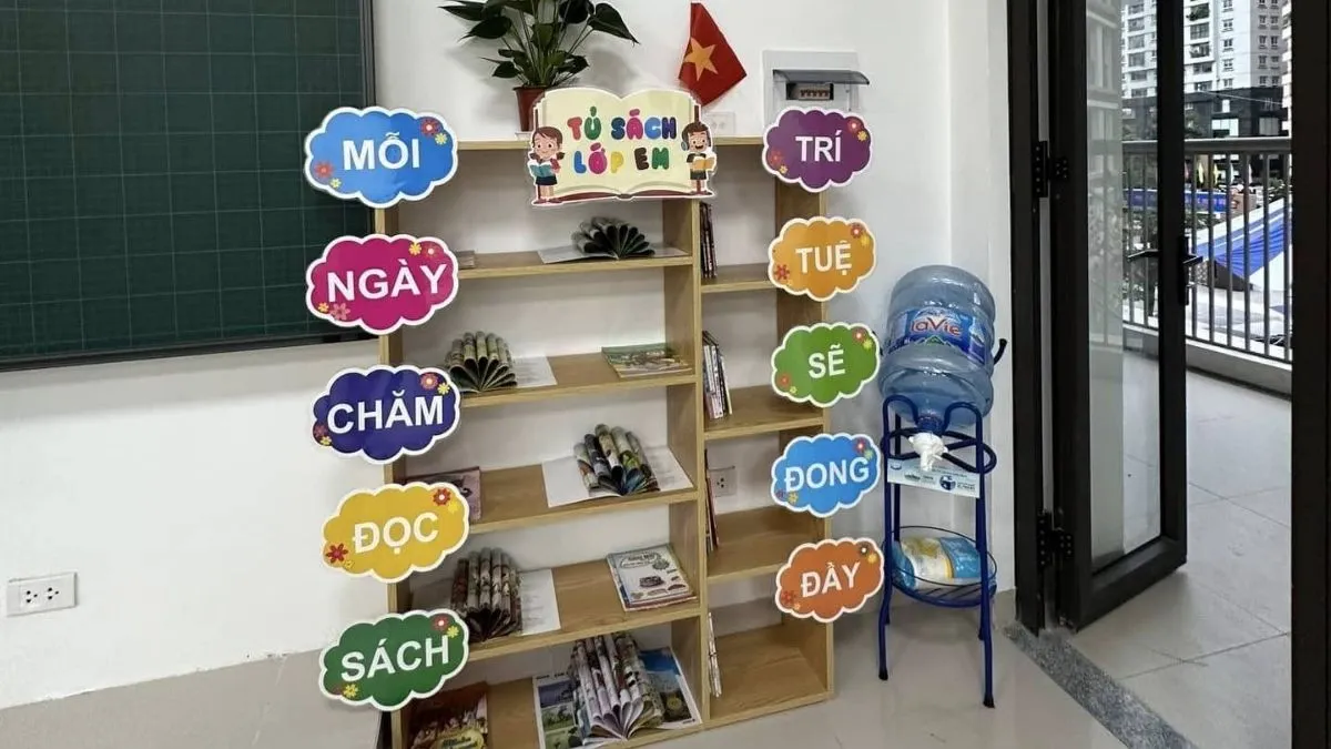 Trang trí lớp học hạnh phúc ở tiểu học với góc trưng bày sản phẩm